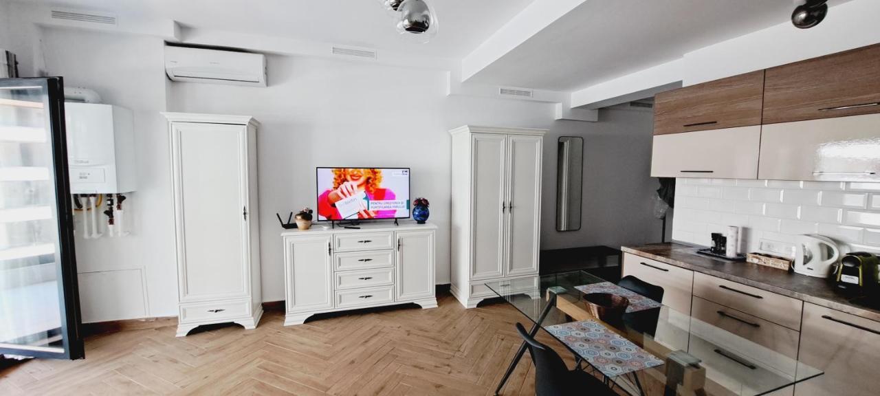 Mamaia Nord Studio La 10 M De Plaja Langa Cluburi Extérieur photo